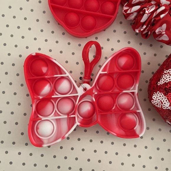 New Exclusive Collection Disney Minnie Mouse Deluxe Travel Accessory Set - Picture 12 of 13